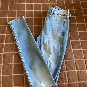 Hollister jeans